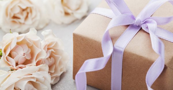 What to Spend on Wedding Gifts in 2019